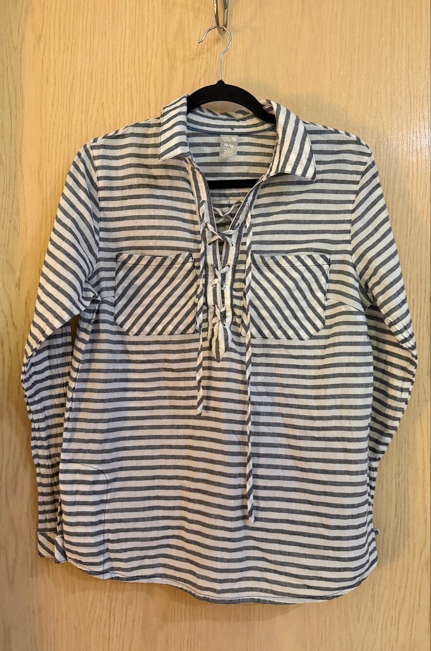Mountain Hardwear Women’s M Gray White Striped Lace-Up Tunic Shirt
